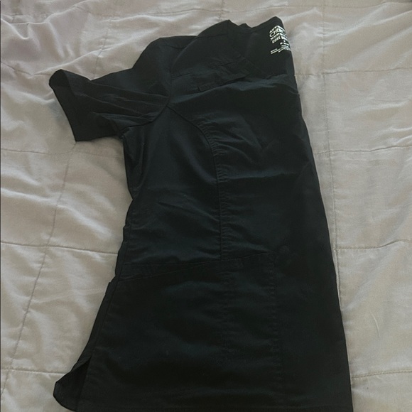 Cherokee Other - Cherokee Black Scrub Top w/Pockets